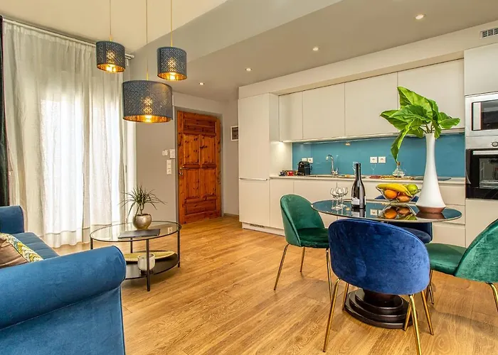 Luxury Penthouse Apartment Near The City Center